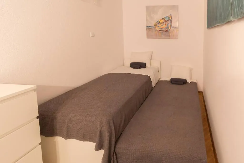 Apartment Lali Trogir - Updated 2Br Near Old Town