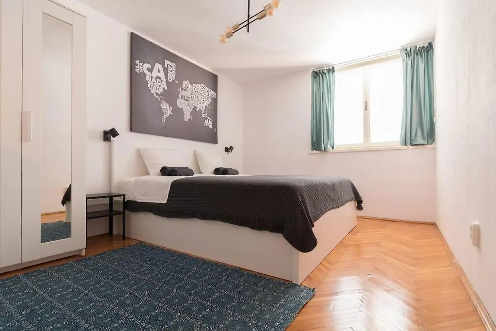 Apartment Lali Trogir - Updated 2Br Near Old Town