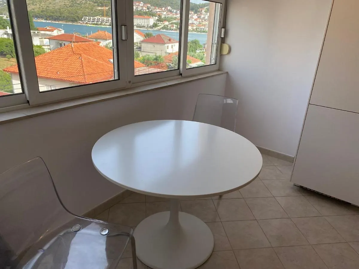 Apartment Lali Trogir - Updated 2Br Near Old Town
