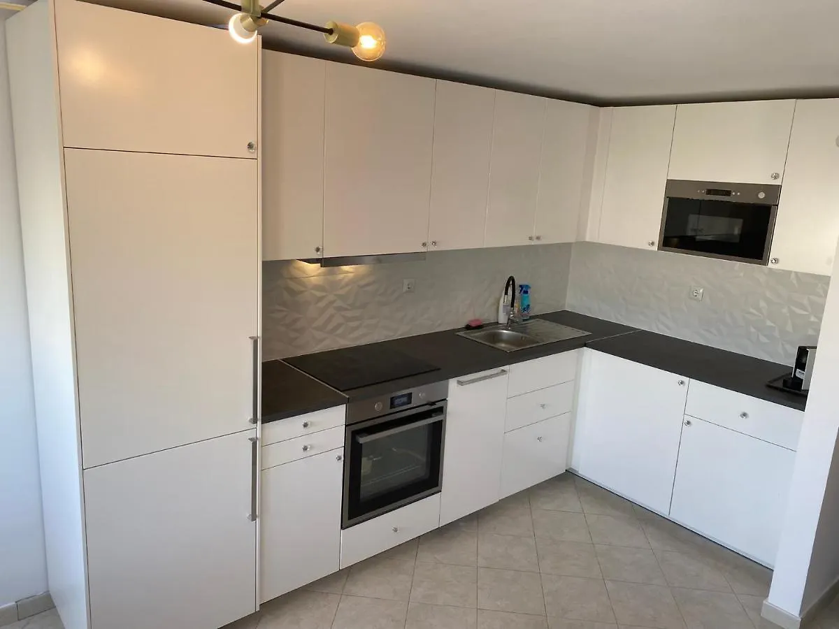 Apartment Lali Trogir - Updated 2Br Near Old Town